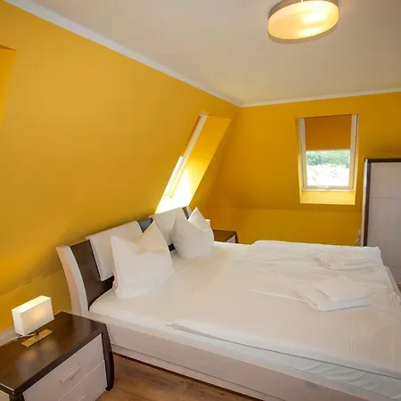 Ferienwohnung Wiek Im Hafenkieker Wiek auf Rügen Exterior foto