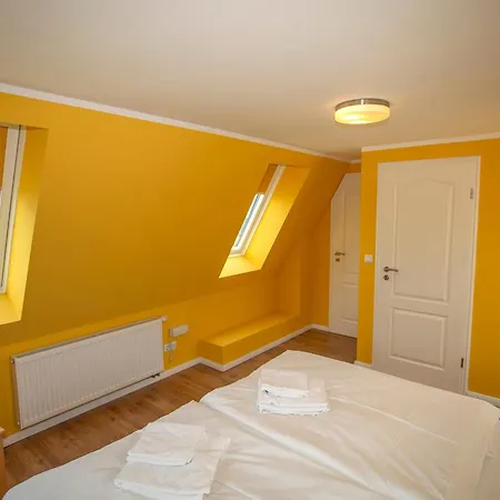 Ferienwohnung Wiek Im Hafenkieker Wiek auf Rügen Exterior foto